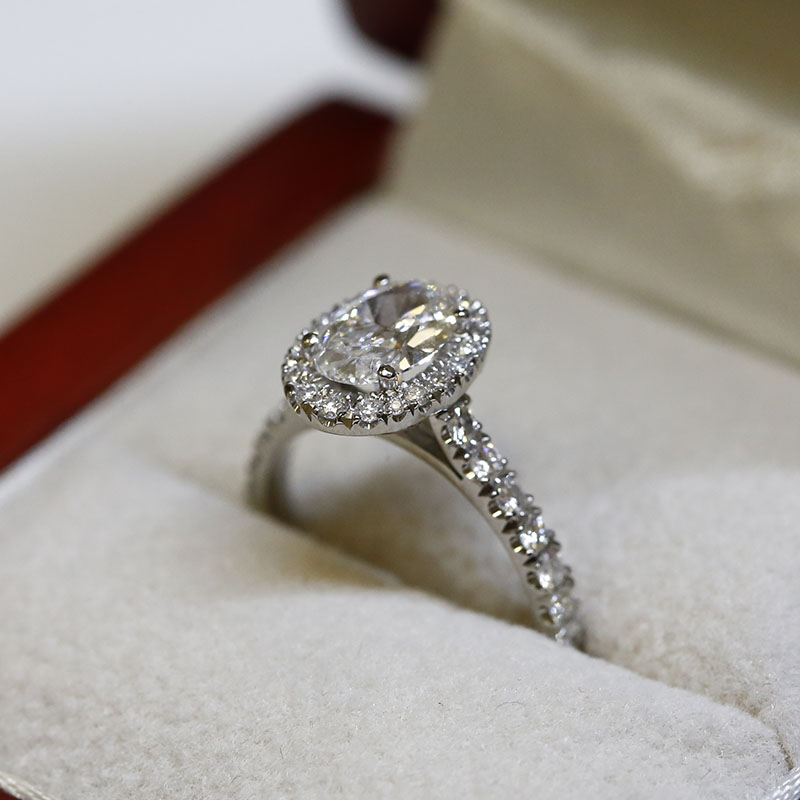 Oval Halo Engagement Rings