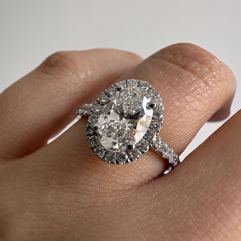Oval Halo Engagement Rings