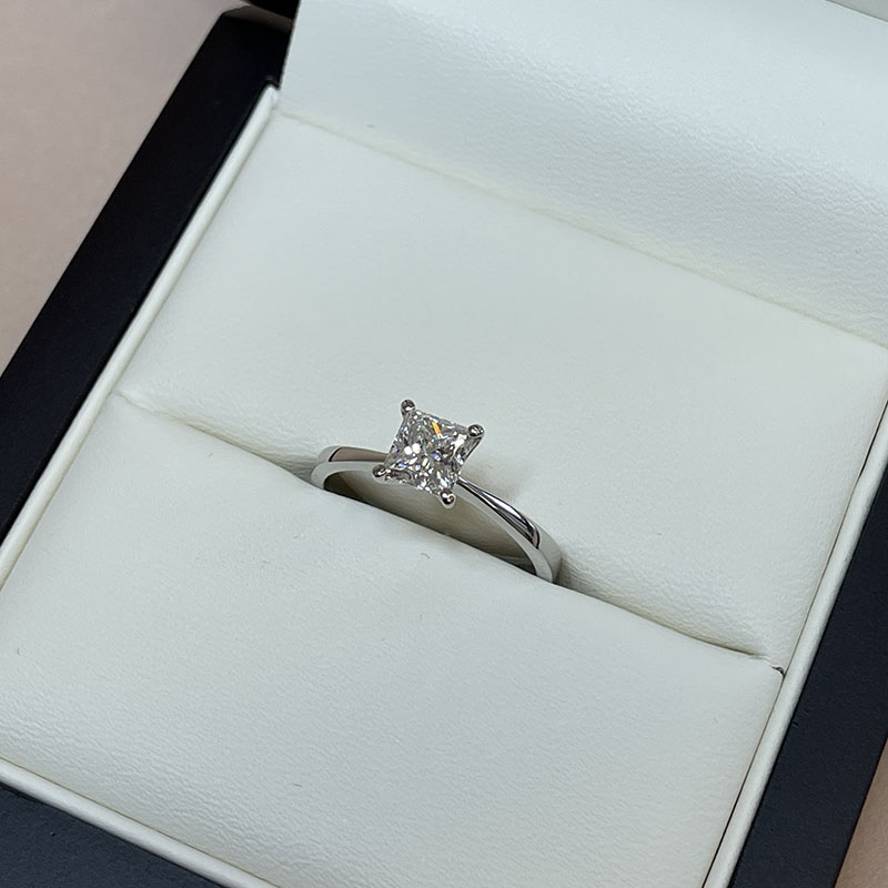 Chloe Design engagement ring design