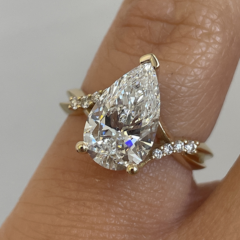 Elysia Design engagement ring design