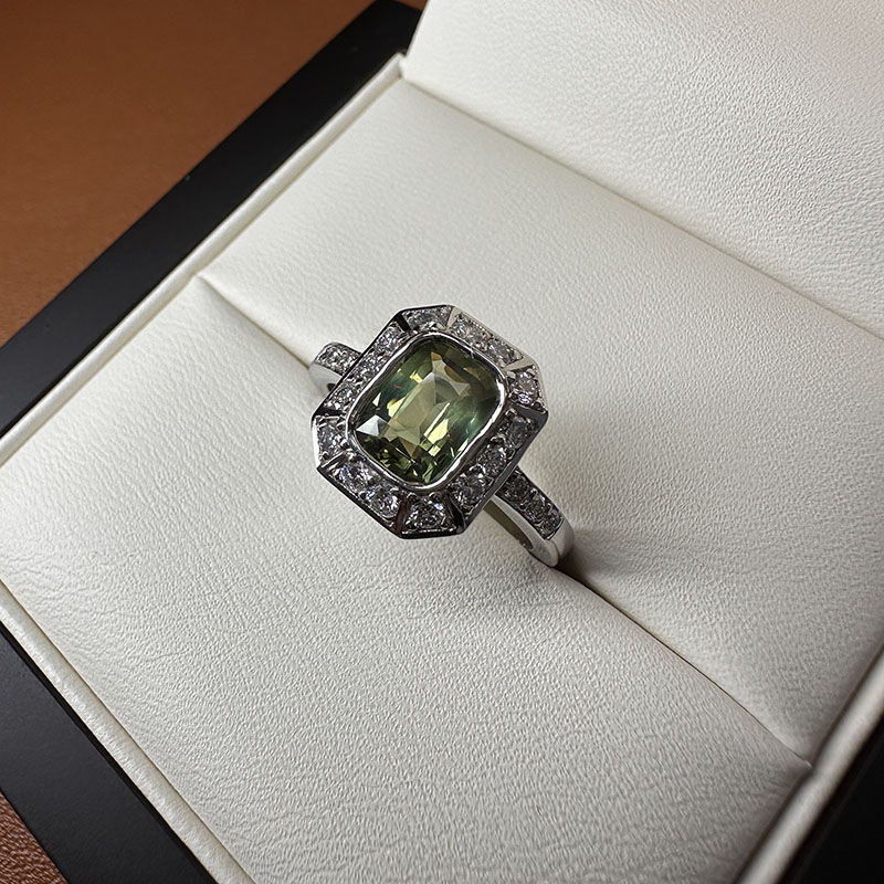 Evelyn Grace Design engagement ring design